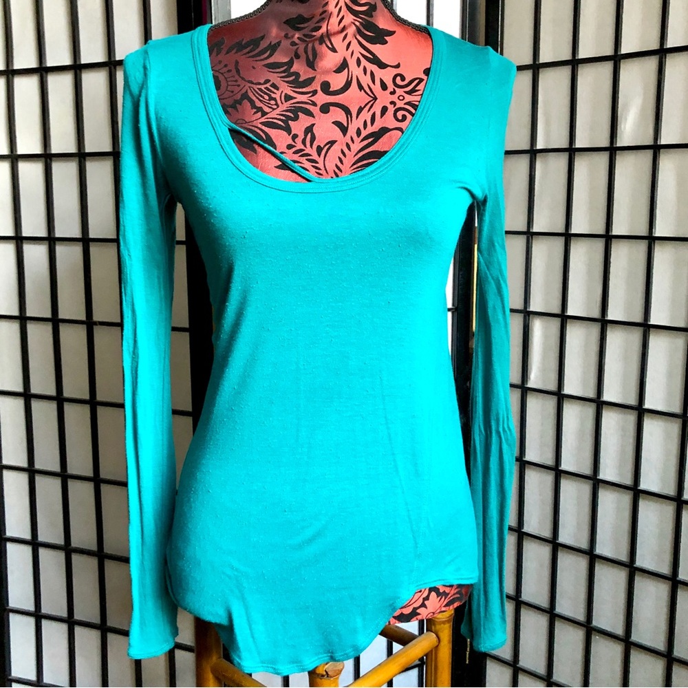 CHASER Teal Cutout Scoop-Neck Long-Sleeve Rayon/Silk Top w/Asymmetrical Hem XS